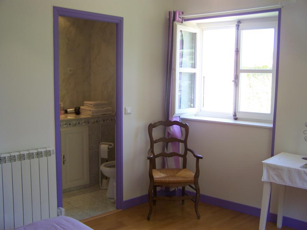 Bed and Breakfast Les Cigales Charols Habitación foto