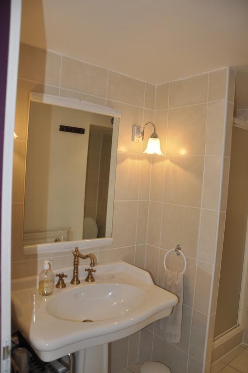 Bed and Breakfast Les Cigales Charols Exterior foto