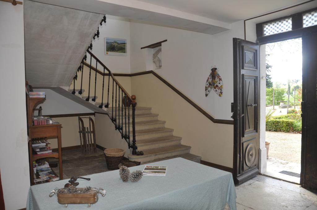 Bed and Breakfast Les Cigales Charols Exterior foto