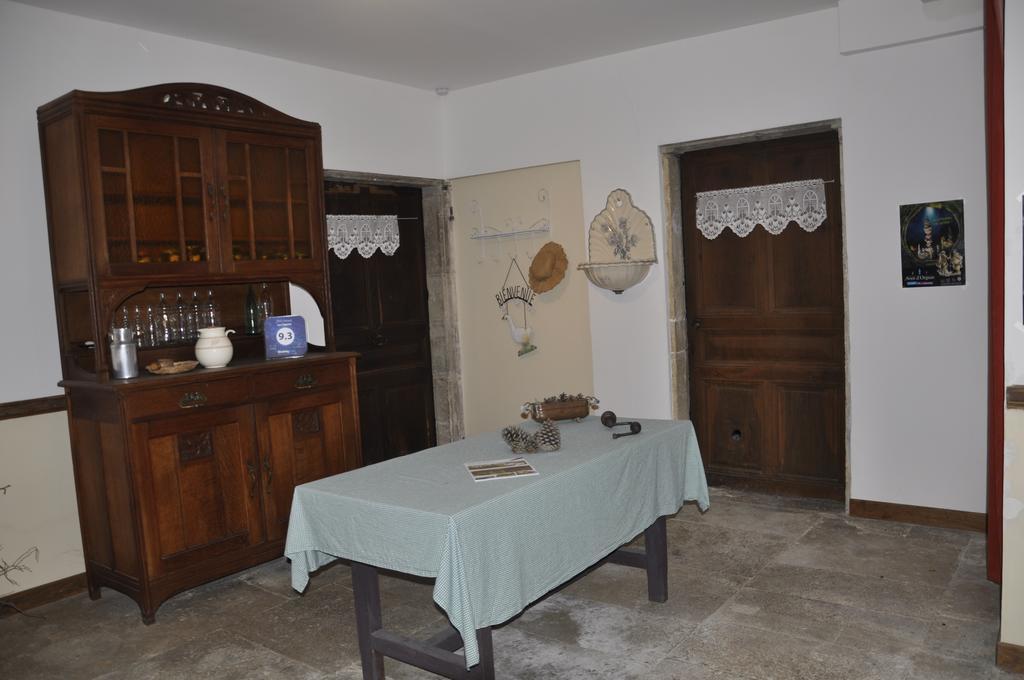 Bed and Breakfast Les Cigales Charols Exterior foto