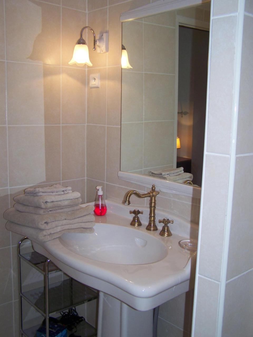 Bed and Breakfast Les Cigales Charols Exterior foto